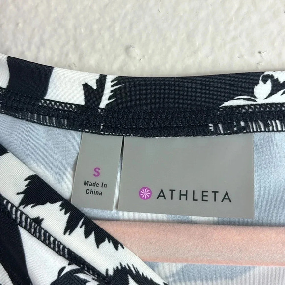 Athleta Molokai Rash Guard Cover Up Swim Tank Top Black White Print size small - Picture 4 of 8